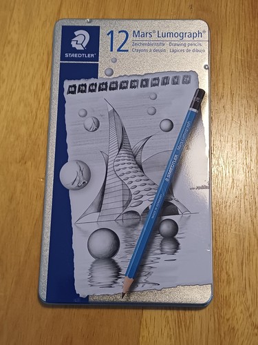 Staedtler mars lumograph